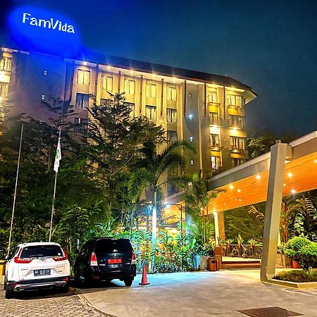 Famvida Hotel Lubuklinggau Dış mekan fotoğraf