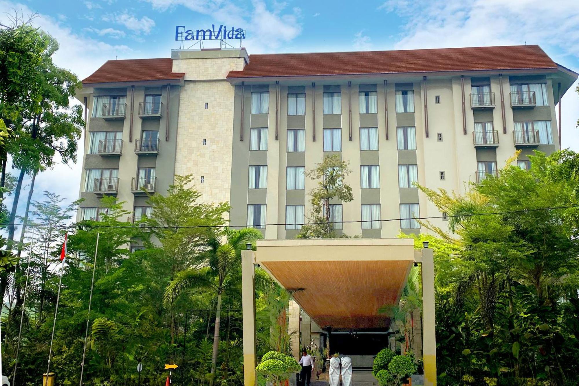 Famvida Hotel Lubuklinggau Dış mekan fotoğraf