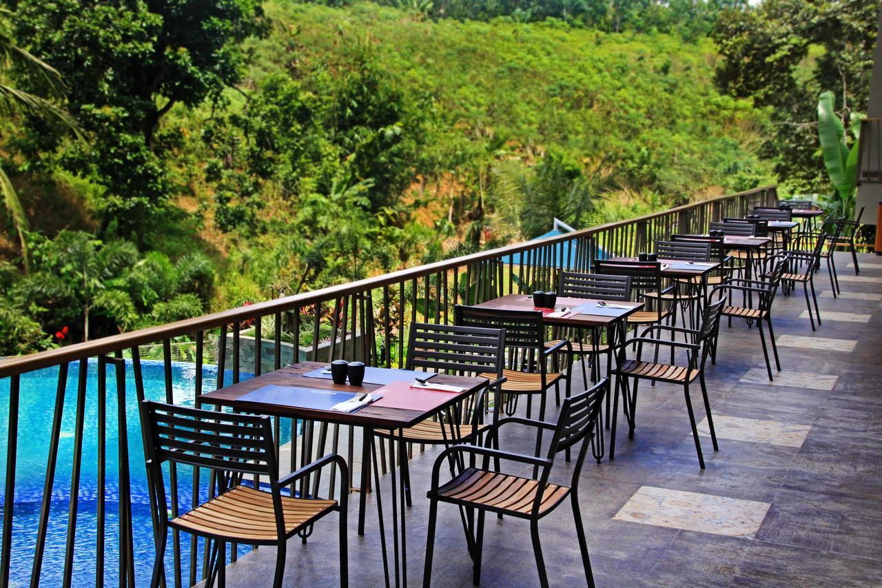 Famvida Hotel Lubuklinggau Dış mekan fotoğraf